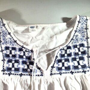 Tunic Top Old Navy Womens White Blue Embroidered Tassel peasant shirt Sz M boho